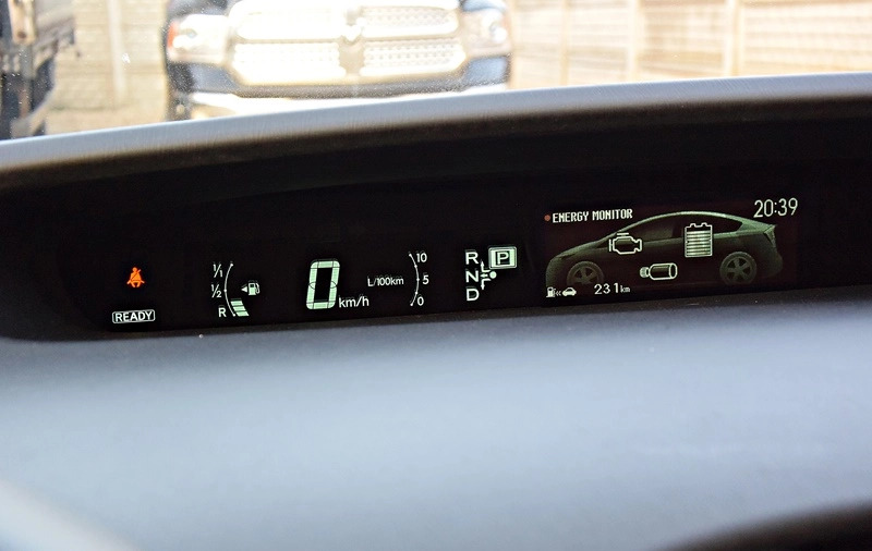 Toyota Prius cena 49000 przebieg: 125999, rok produkcji 2014 z Łódź małe 781